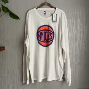 Men's White New York Knicks Long Sleeve T-Shirt